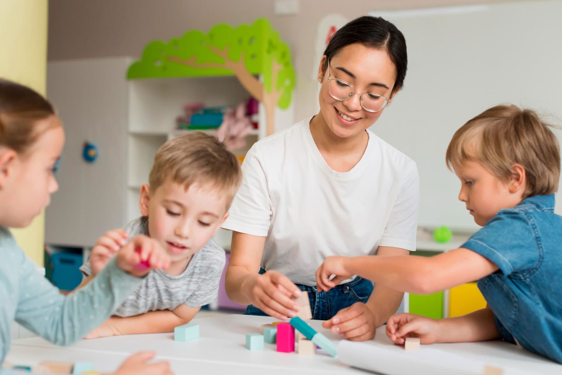 Children learning at Creative Playrooms Strongsville